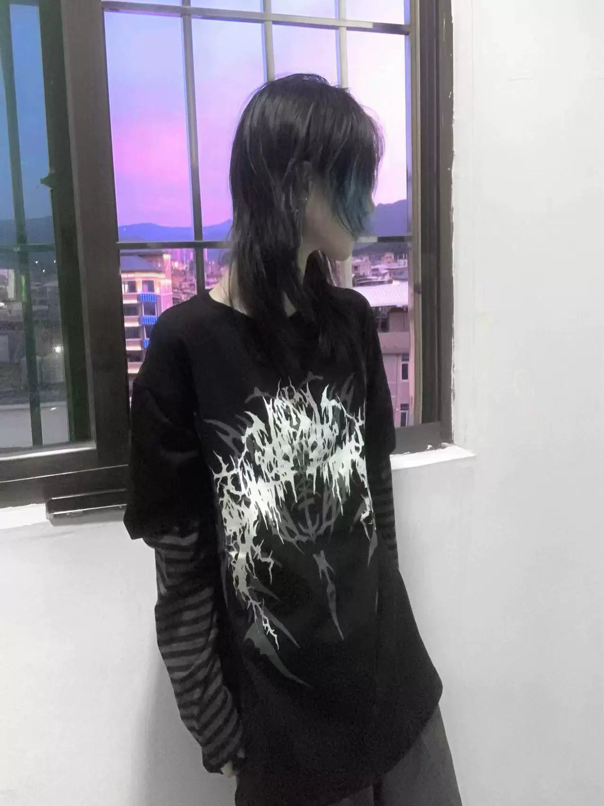Alternative Grunge Archive: Dark Rock Graphic Layered-Look L/S Tee
