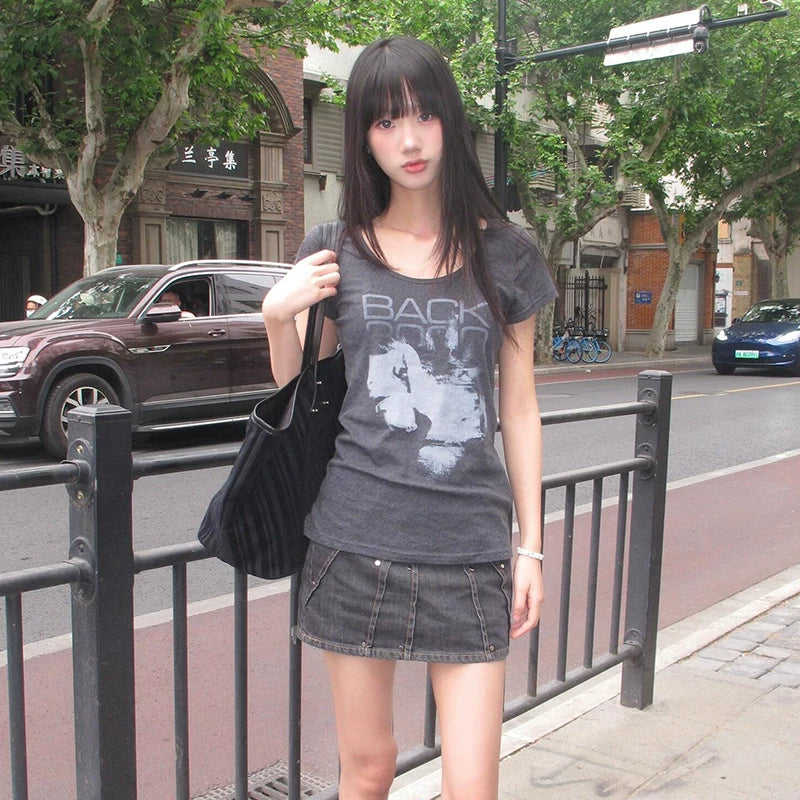 Y2K Ribbed Scoop Neck Baby Tee – Slim Fit Short Sleeve Grunge Crop Top for Women